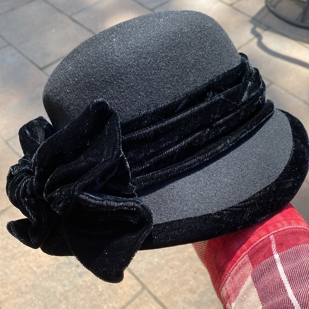 Grevi brand black hat with velvet bow, millinery